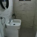Hotel Lacivert
