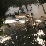 Lacivert Hotel *