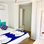Lacivert Akyaka (Mugla)