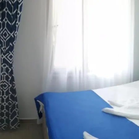 Lacivert Hotel