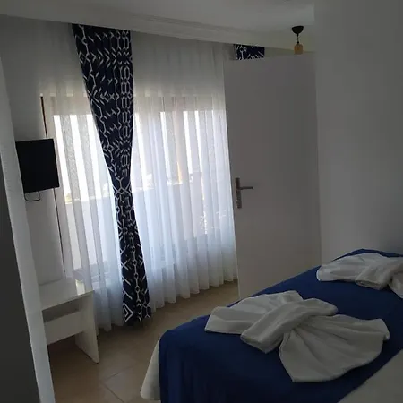 Lacivert Hotel