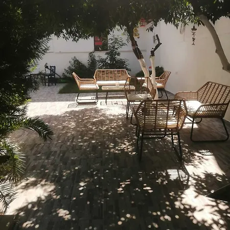 Lacivert Hotel *
