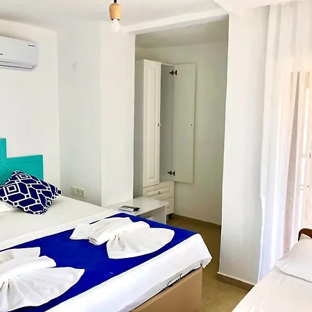 Lacivert Akyaka (Mugla)