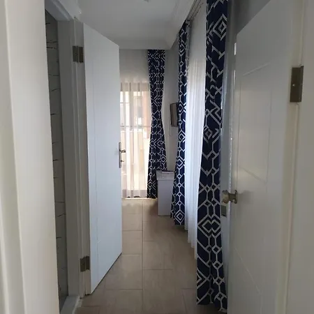 ホテル Lacivert アクヤカ