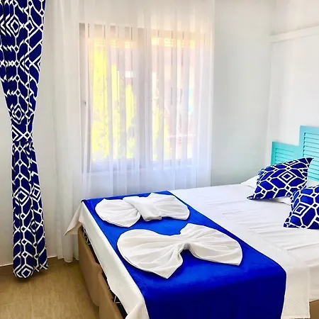 Lacivert ホテル アクヤカ