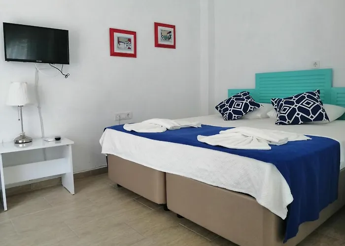 Lacivert Szálloda Akyaka